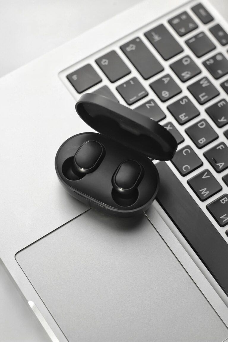 earphones, earbuds, wireless earphones, laptop, keyboard, music, wireless, computer, smartphone, communication, technology, earbuds, earbuds, earbuds, earbuds, earbuds