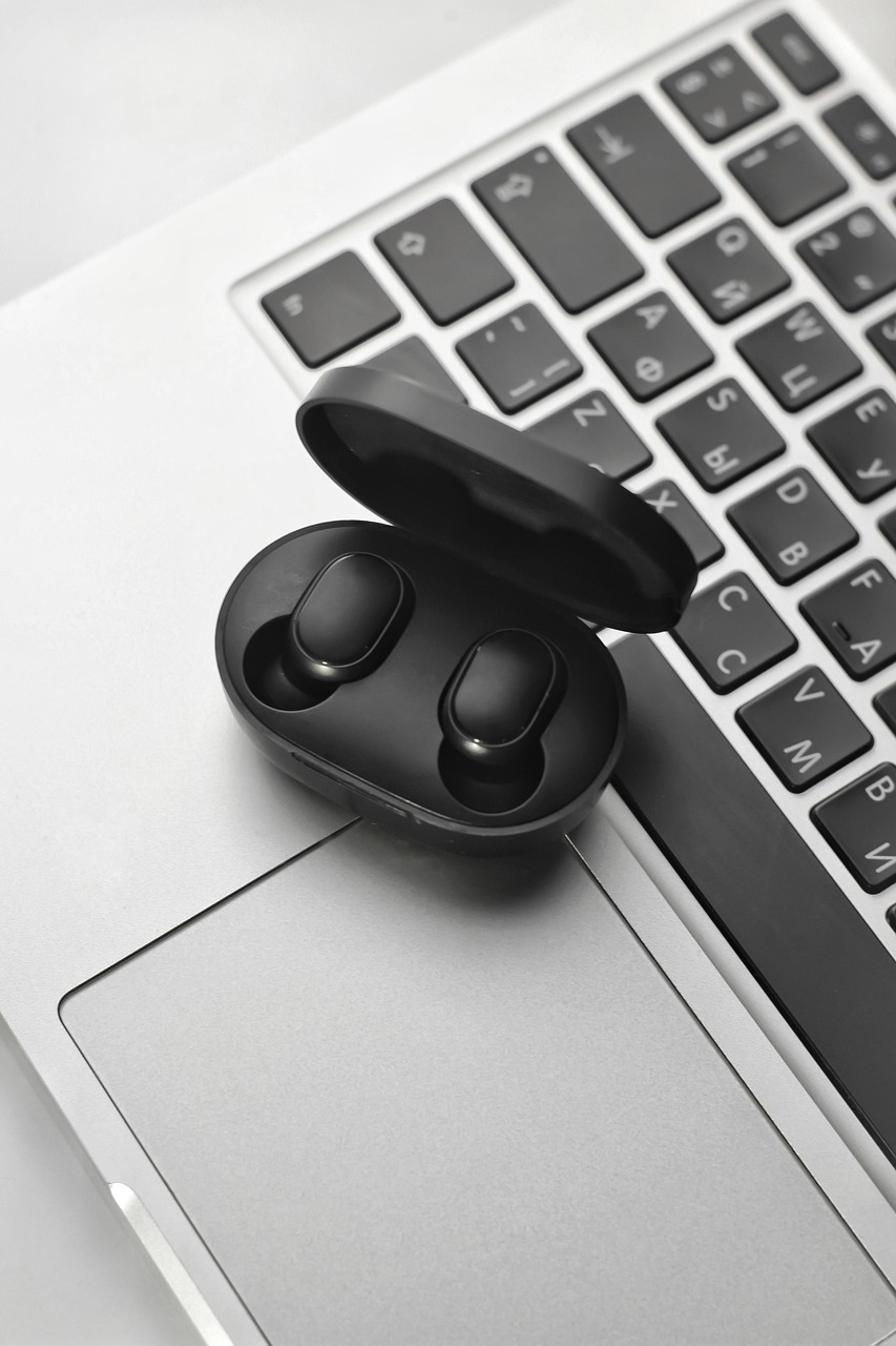 earphones, earbuds, wireless earphones, laptop, keyboard, music, wireless, computer, smartphone, communication, technology, earbuds, earbuds, earbuds, earbuds, earbuds